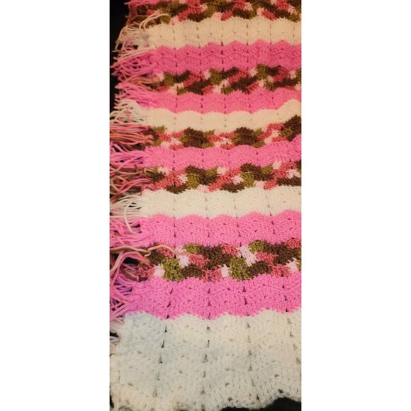 NEW Handmade Crochet Baby Blanket Legacy Pink White Camo - Picture 7 of 12